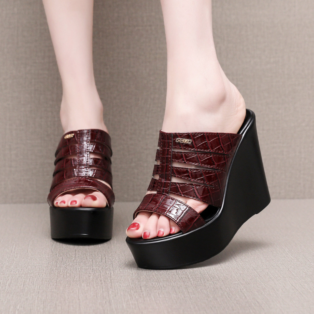 Street Fashion Dress - Hoge kwaliteit zomerse leren wedge slipper